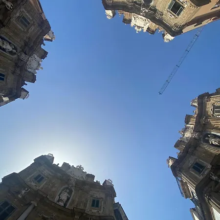 Maqueda Bed & Breakfast 4*